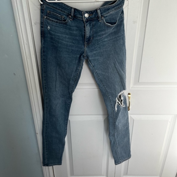 1st jeans: Levis 29W the 2 other jeans & skirt: American eagle 8 extra-long - Picture 1 of 8